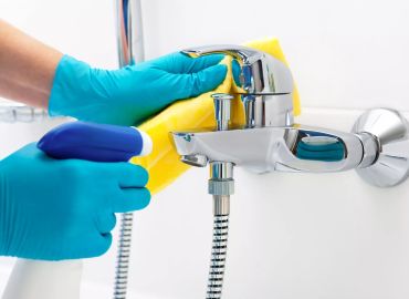 Как отмыть налет с разных поверхностей на которых он появился?